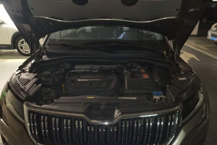 Used Skoda Kodiaq 2019 TSI330 5-Seat Two-Wheel Drive Luxury Enjoyment Edition China V Standard Engine Bay