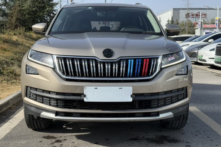 Used Skoda Kodiaq 2019 Facelifted TSI330 7-Seater Two-Wheel-Drive Luxury Enjoyment Edition China VI Standard Exterior 4