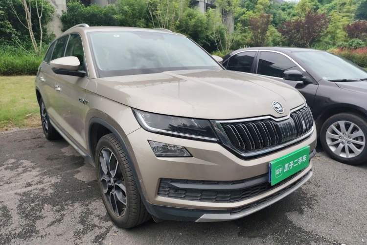 Used Skoda Kodiaq 2019 TSI380 7-Seater Four-Wheel-Drive Flagship Model China V Standard Front Right 45 Deg