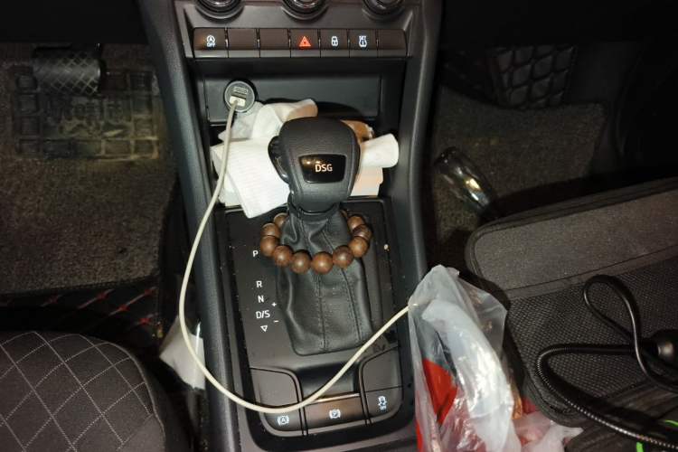 Used Skoda Kodiaq 2019 Restyled TSI330 5-Seater Two-Wheel Drive Standard Version China VI Gear Lever