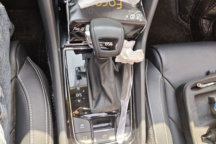 Used Skoda Kodiaq 2019 Facelifted TSI330 5-Seater Two-Wheel-Drive Luxury Enjoyment Edition China VI Standard Gear Lever