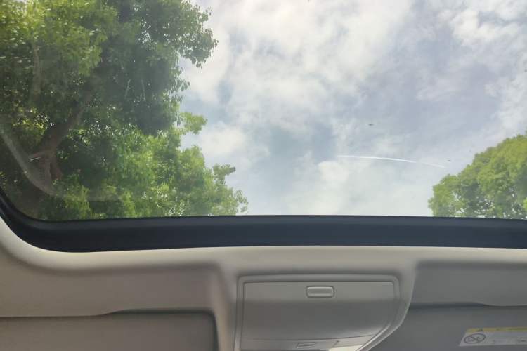 Used Skoda Kodiaq 2019 Facelifted TSI330 7-Seater Two-Wheel-Drive Luxury Enjoyment Edition China VI Standard Headliner