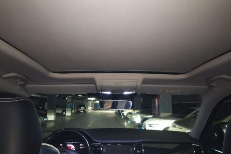 Used Skoda Kodiaq 2019 TSI330 5-Seat Two-Wheel Drive Luxury Enjoyment Edition China V Standard Headliner