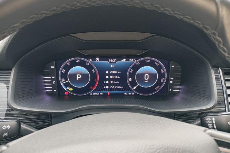 Used Skoda Kodiaq 2019 Facelifted TSI330 7-Seater Two-Wheel-Drive Luxury Enjoyment Edition China VI Standard Instrument Cluster