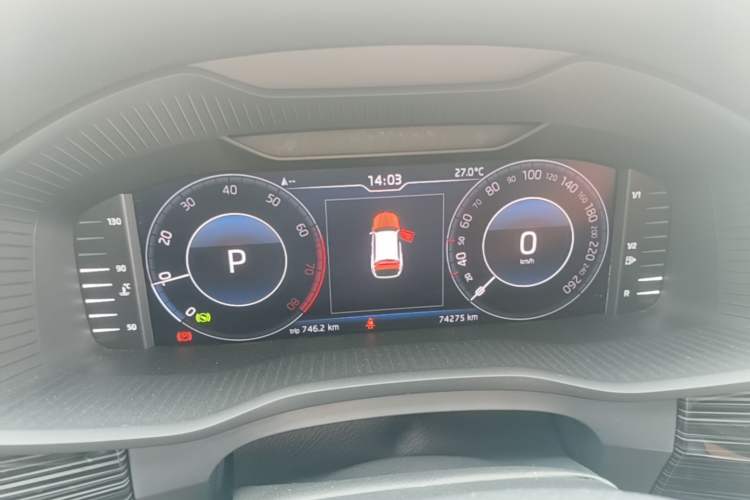 Used Skoda Kodiaq 2019 Facelifted TSI330 7-Seater Two-Wheel-Drive Luxury Enjoyment Edition China VI Standard Instrument Cluster