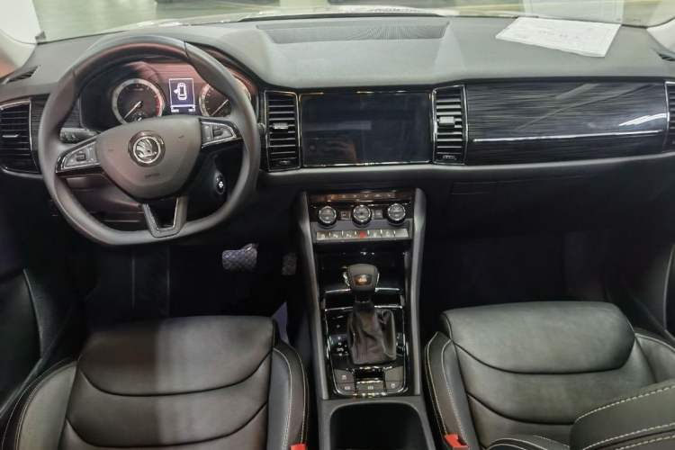 Used Skoda Kodiaq 2019 TSI330 5-Seat Two-Wheel Drive Luxury Enjoyment Edition China V Standard Interior 1