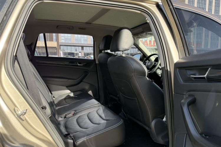 Used Skoda Kodiaq 2019 Facelifted TSI330 7-Seater Two-Wheel-Drive Luxury Enjoyment Edition China VI Standard Interior 11