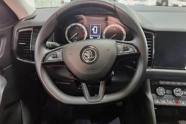 Used Skoda Kodiaq 2019 TSI330 5-Seat Two-Wheel Drive Luxury Enjoyment Edition China V Standard Interior 2