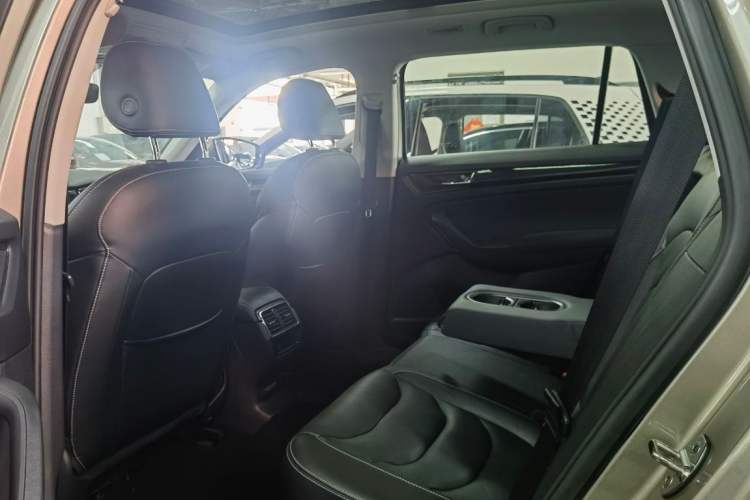 Used Skoda Kodiaq 2019 TSI330 5-Seat Two-Wheel Drive Luxury Enjoyment Edition China V Standard Interior 5