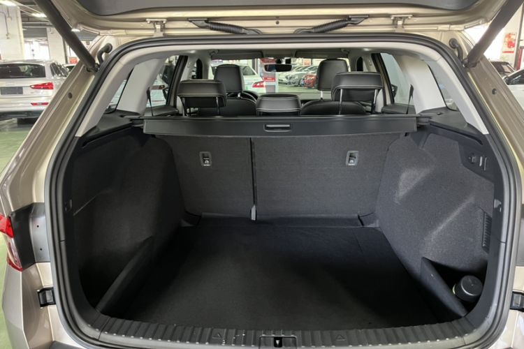 Used Skoda Kodiaq 2019 Facelifted TSI330 5-Seater Two-Wheel-Drive Luxury Enjoyment Edition China VI Standard Interior 6