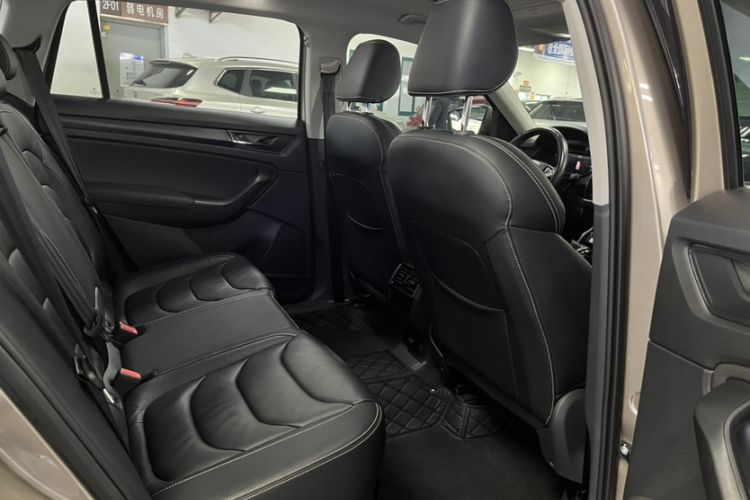 Used Skoda Kodiaq 2019 Facelifted TSI330 5-Seater Two-Wheel-Drive Luxury Enjoyment Edition China VI Standard Interior 9