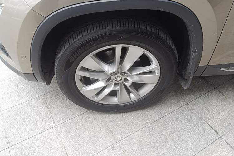 Used Skoda Kodiaq 2019 Facelifted TSI330 5-Seater Two-Wheel-Drive Luxury Enjoyment Edition China VI Standard Left Front Wheel Hub