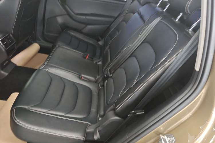 Used Skoda Kodiaq 2019 Facelifted TSI330 7-Seater Two-Wheel-Drive Luxury Enjoyment Edition China VI Standard Left Rear Seat