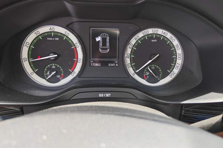 Used Skoda Kodiaq 2019 TSI330 5-Seat Two-Wheel Drive Luxury Enjoyment Edition China V Standard Odometer Close Up