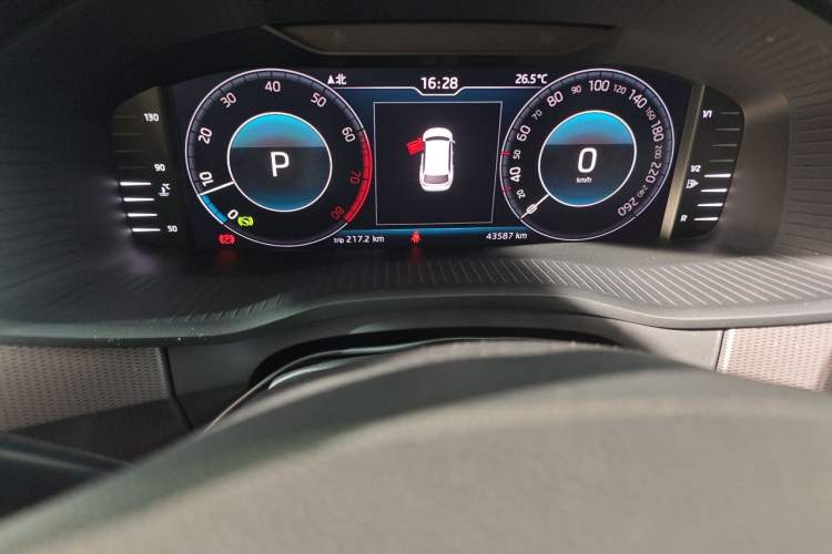 Used Skoda Kodiaq 2019 Restyled TSI330 5-Seater Two-Wheel Drive Comfort Version China VI Standard Odometer Close Up