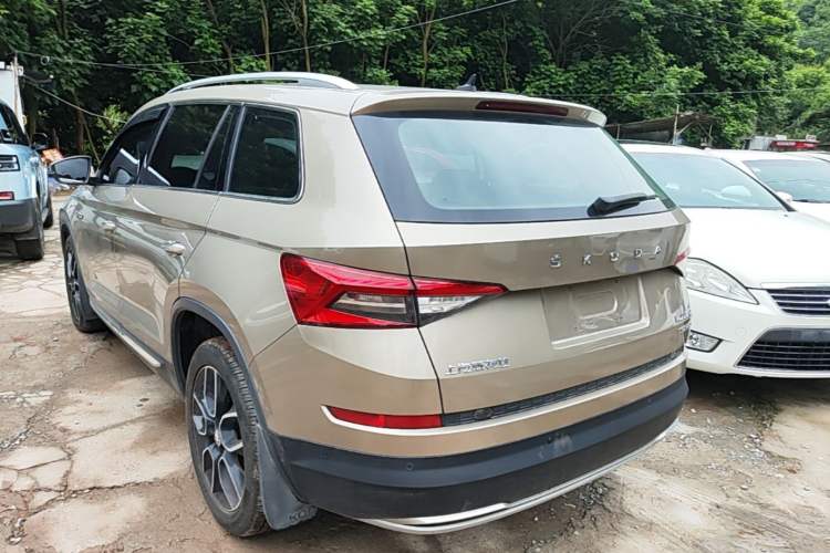Used Skoda Kodiaq 2019 Facelifted TSI330 7-Seater Two-Wheel-Drive Luxury Enjoyment Edition China VI Standard Rear Left 45 Deg
