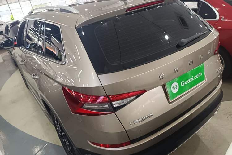 Used Skoda Kodiaq 2019 Facelifted TSI330 5-Seater Two-Wheel-Drive Luxury Enjoyment Edition China VI Standard Rear Left 45 Deg