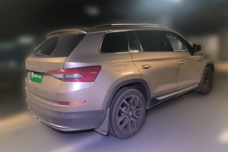 Used Skoda Kodiaq 2019 Facelifted TSI330 7-Seater Two-Wheel-Drive Luxury Enjoyment Edition China VI Standard Rear Right 45 Deg