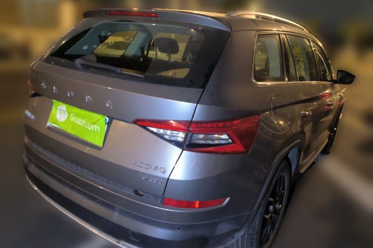 Used Skoda Kodiaq 2019 Facelifted TSI330 7-Seater Two-Wheel-Drive Luxury Enjoyment Edition China VI Standard Rear Right 45 Deg