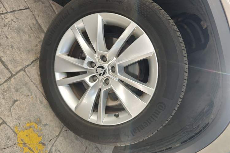 Used Skoda Kodiaq 2019 Restyled TSI330 5-Seater Two-Wheel Drive Comfort Version China VI Standard Right Front Wheel Hub