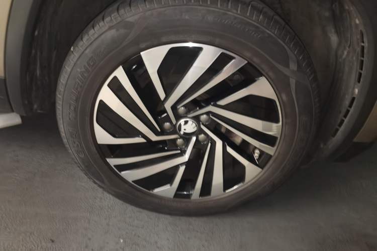 Used Skoda Kodiaq 2019 TSI330 5-Seat Two-Wheel Drive Luxury Enjoyment Edition China V Standard Right Front Wheel Hub