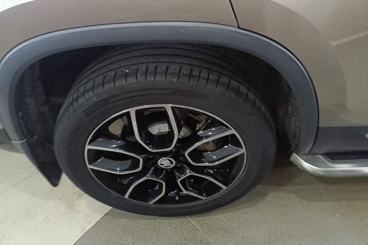 Used Skoda Kodiaq 2019 Facelifted TSI330 5-Seater Two-Wheel-Drive Luxury Enjoyment Edition China VI Standard Right Rear Wheel Hub