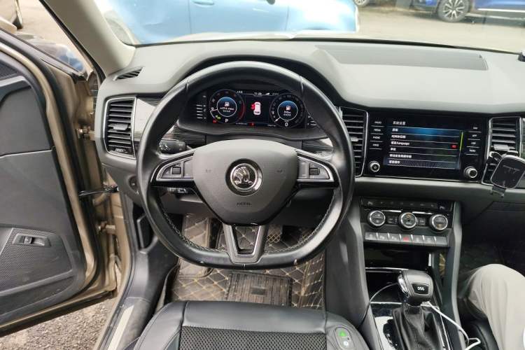 Used Skoda Kodiaq 2019 TSI380 7-Seater Four-Wheel-Drive Flagship Model China V Standard Steering Wheel