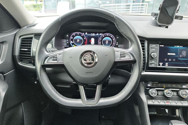 Used Skoda Kodiaq 2019 Facelifted TSI330 5-Seater Two-Wheel-Drive Luxury Enjoyment Edition China VI Standard Steering Wheel