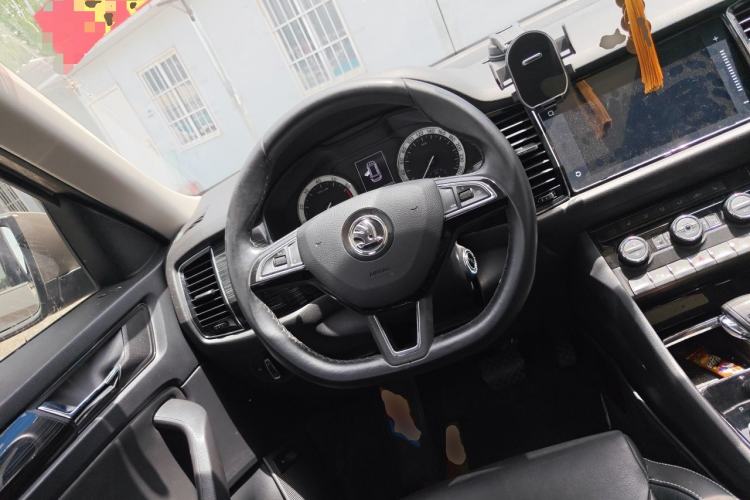 Used Skoda Kodiaq 2019 TSI330 5-Seat Two-Wheel Drive Luxury Enjoyment Edition China V Standard Steering Wheel