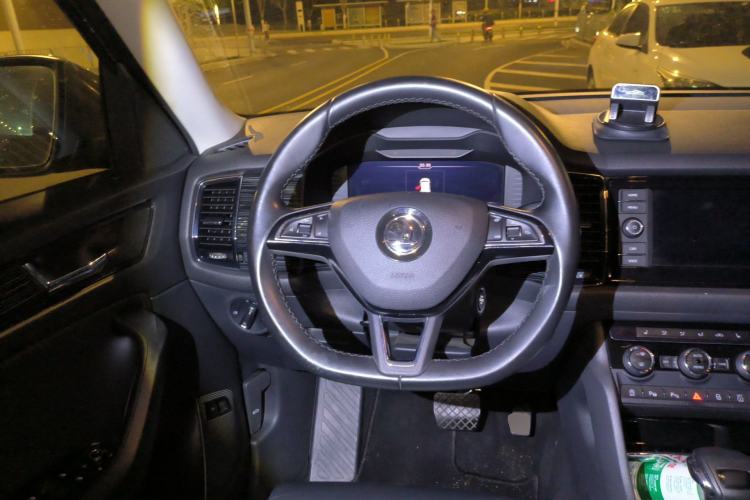 Used Skoda Kodiaq 2019 Facelifted TSI330 7-Seater Two-Wheel-Drive Luxury Enjoyment Edition China VI Standard Steering Wheel