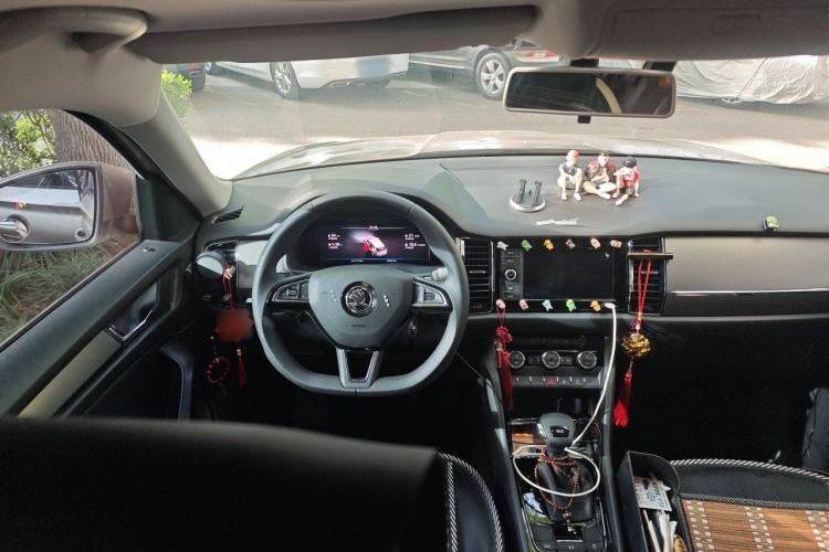 Used Skoda Kodiaq 2019 Restyled TSI330 5-Seater Two-Wheel Drive Comfort Version China VI Standard Steering Wheel