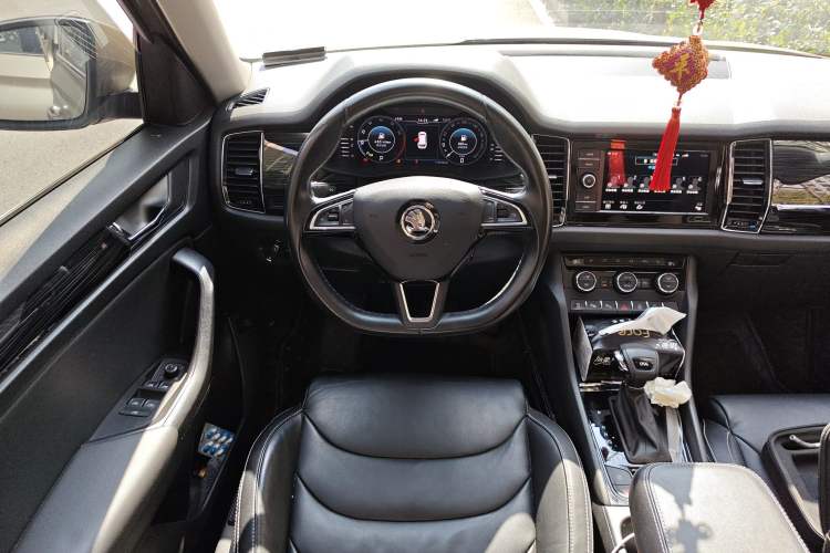Used Skoda Kodiaq 2019 Facelifted TSI330 5-Seater Two-Wheel-Drive Luxury Enjoyment Edition China VI Standard Steering Wheel