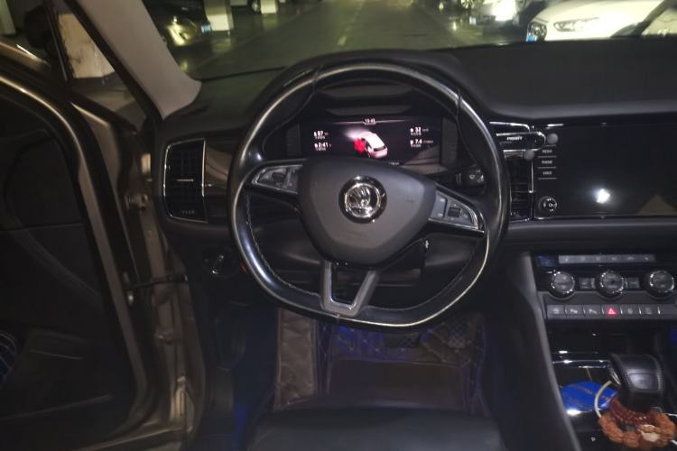 Used Skoda Kodiaq 2019 TSI330 5-Seat Two-Wheel Drive Luxury Enjoyment Edition China V Standard Steering Wheel