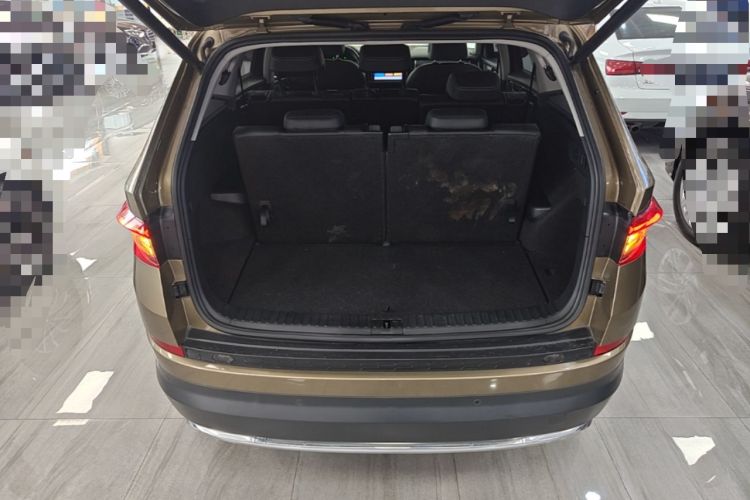 Used Skoda Kodiaq 2019 Facelifted TSI330 7-Seater Two-Wheel-Drive Luxury Enjoyment Edition China VI Standard Trunk