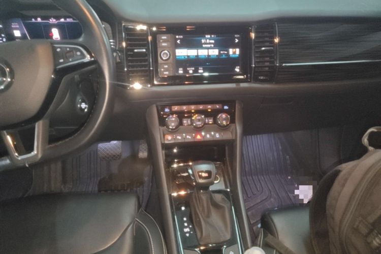 Used Skoda Kodiaq 2019 Facelifted TSI380 7-Seater All-Wheel-Drive Flagship Version China VI Standard Audio And AC Panel