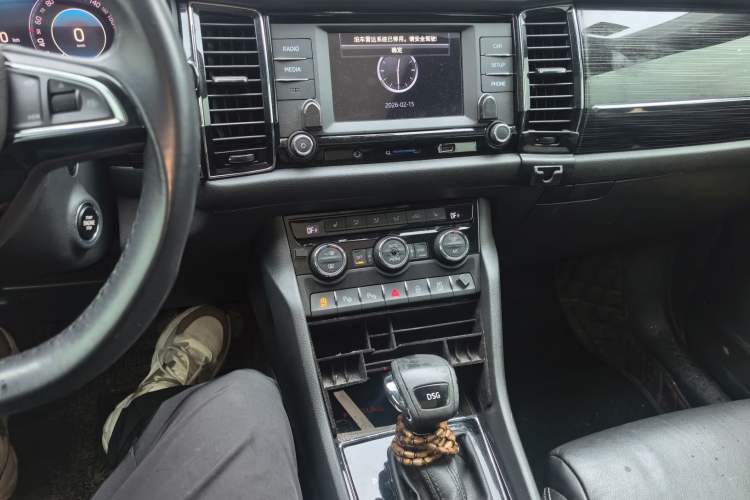 Used Skoda Kodiaq 2019 TSI380 7-Seater Four-Wheel Drive Luxury Enjoyment Edition China V Standard Audio And AC Panel