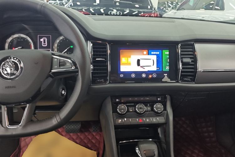 Used Skoda Kodiaq 2019 TSI330 7-Seater Two-Wheel-Drive Comfort Edition China V Standard Center Console