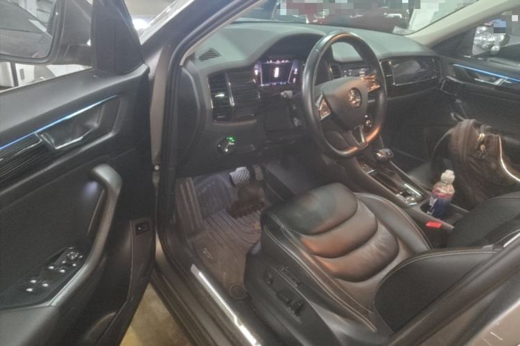 Used Skoda Kodiaq 2019 Facelifted TSI380 7-Seater All-Wheel-Drive Flagship Version China VI Standard Driver Seat