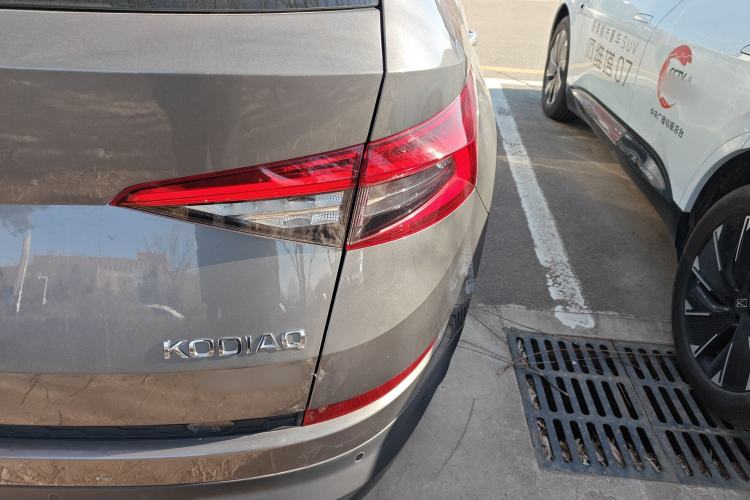 Used Skoda Kodiaq 2019 Facelifted TSI330 5-Seater Two-Wheel-Drive Luxury Enjoyment Edition China VI Standard Exterior 6