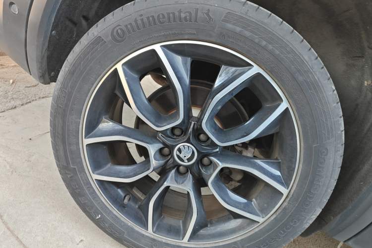 Used Skoda Kodiaq 2019 Facelifted TSI330 5-Seater Two-Wheel-Drive Luxury Enjoyment Edition China VI Standard Exterior 8