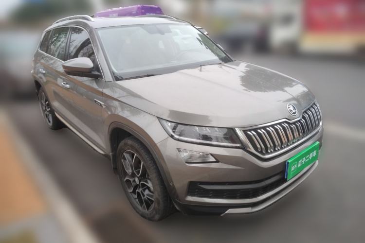 Used Skoda Kodiaq 2019 Facelifted TSI330 7-Seater Two-Wheel-Drive Luxury Enjoyment Edition China VI Standard Front Right 45 Deg