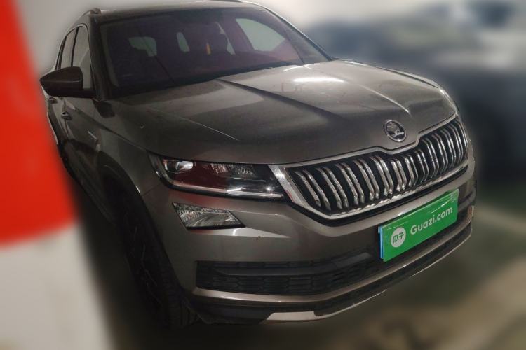 Used Skoda Kodiaq 2019 Facelifted TSI330 7-Seater Two-Wheel-Drive Luxury Enjoyment Edition China VI Standard Front Right 45 Deg