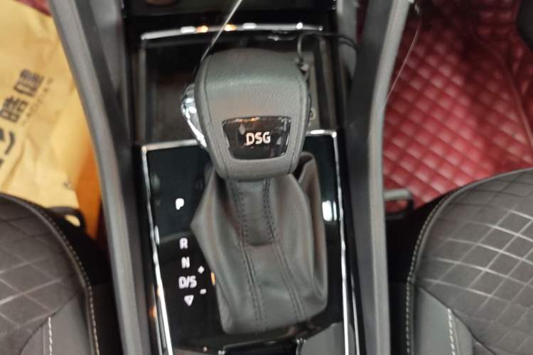 Used Skoda Kodiaq 2019 TSI330 7-Seater Two-Wheel-Drive Comfort Edition China V Standard Gear Lever