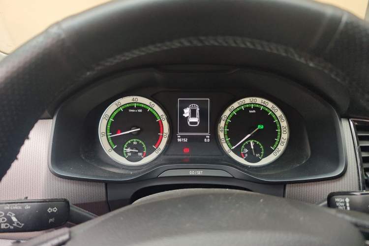 Used Skoda Kodiaq 2019 TSI330 7-Seater Two-Wheel-Drive Comfort Edition China V Standard Instrument Cluster