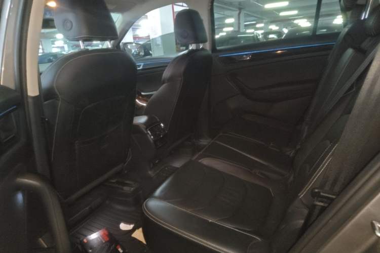 Used Skoda Kodiaq 2019 Facelifted TSI380 7-Seater All-Wheel-Drive Flagship Version China VI Standard Left Rear Seat