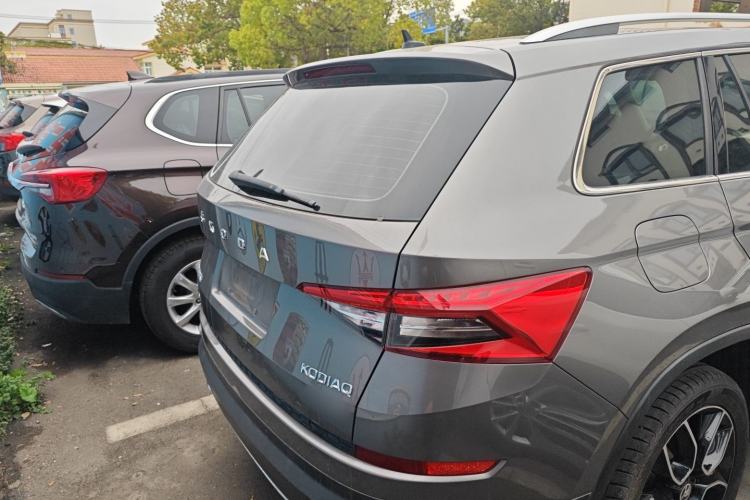 Used Skoda Kodiaq 2019 Facelifted TSI330 7-Seater Two-Wheel-Drive Luxury Enjoyment Edition China VI Standard Rear