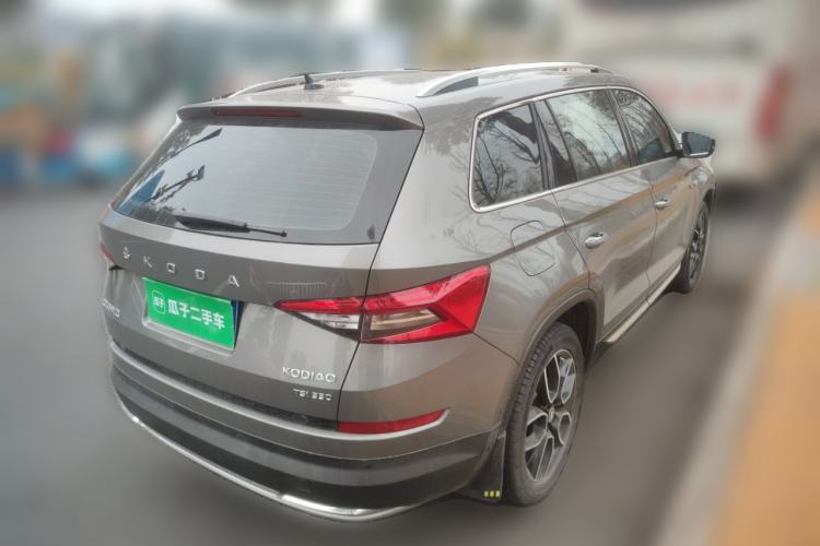 Used Skoda Kodiaq 2019 Facelifted TSI330 7-Seater Two-Wheel-Drive Luxury Enjoyment Edition China VI Standard Rear Right 45 Deg