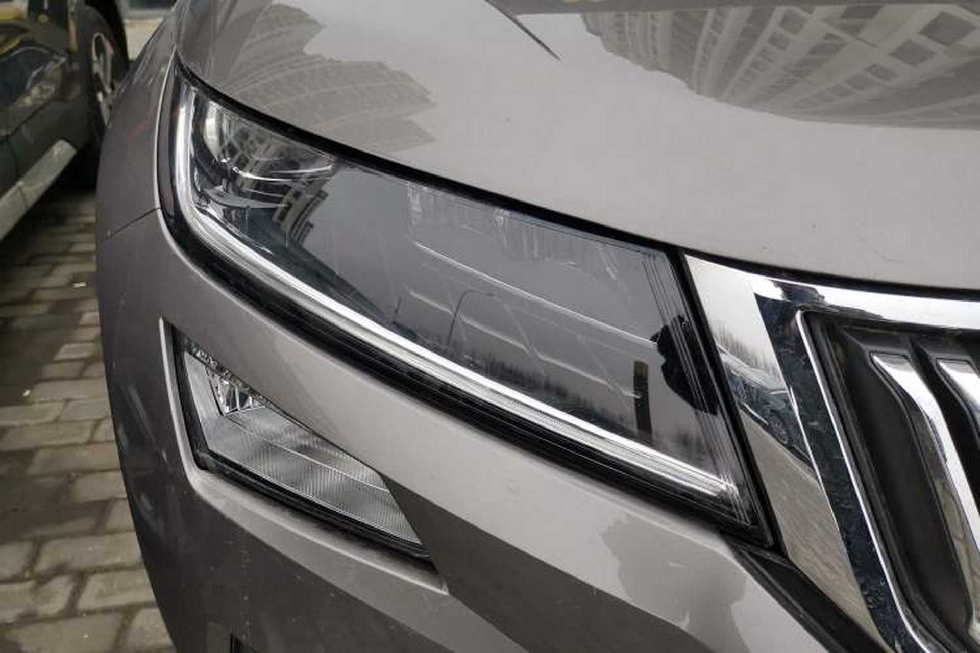 Used Skoda Kodiaq 2019 Facelifted TSI330 7-Seater Two-Wheel-Drive Luxury Enjoyment Edition China VI Standard Right Front Headlight