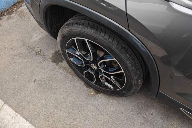 Used Skoda Kodiaq 2019 Facelifted TSI330 7-Seater Two-Wheel-Drive Luxury Enjoyment Edition China VI Standard Right Rear Wheel Hub