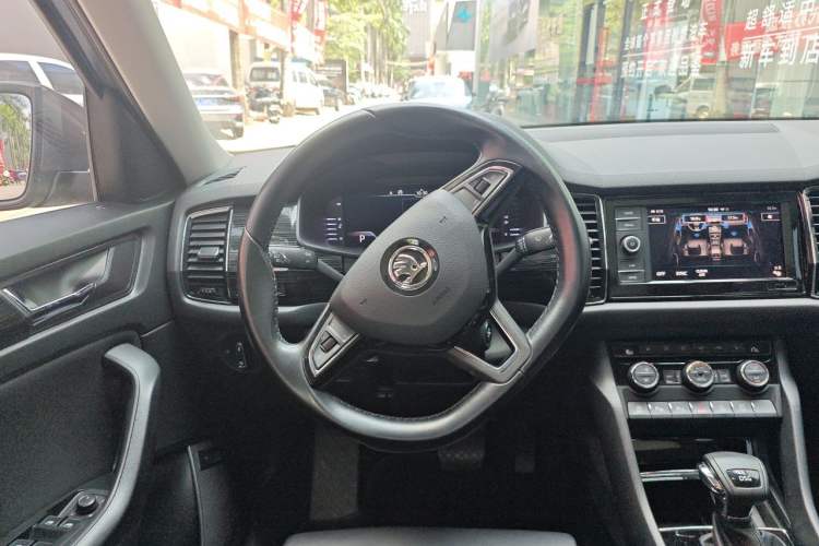 Used Skoda Kodiaq 2019 Facelifted TSI330 5-Seater Two-Wheel-Drive Luxury Enjoyment Edition China VI Standard Steering Wheel